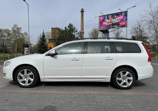 Volvo V70 cena 38000 przebieg: 421800, rok produkcji 2015 z Kraków małe 781